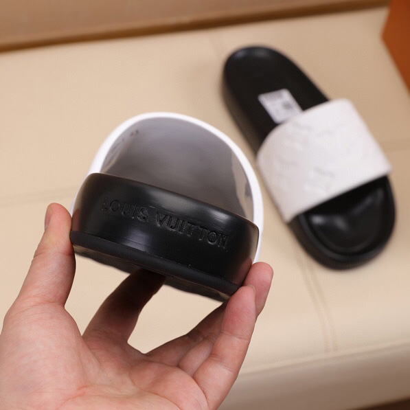 Louis Vuitton Monogram Slippers - PerfectKickZ