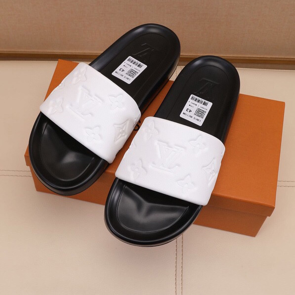 Louis Vuitton Monogram Slippers - PerfectKickZ