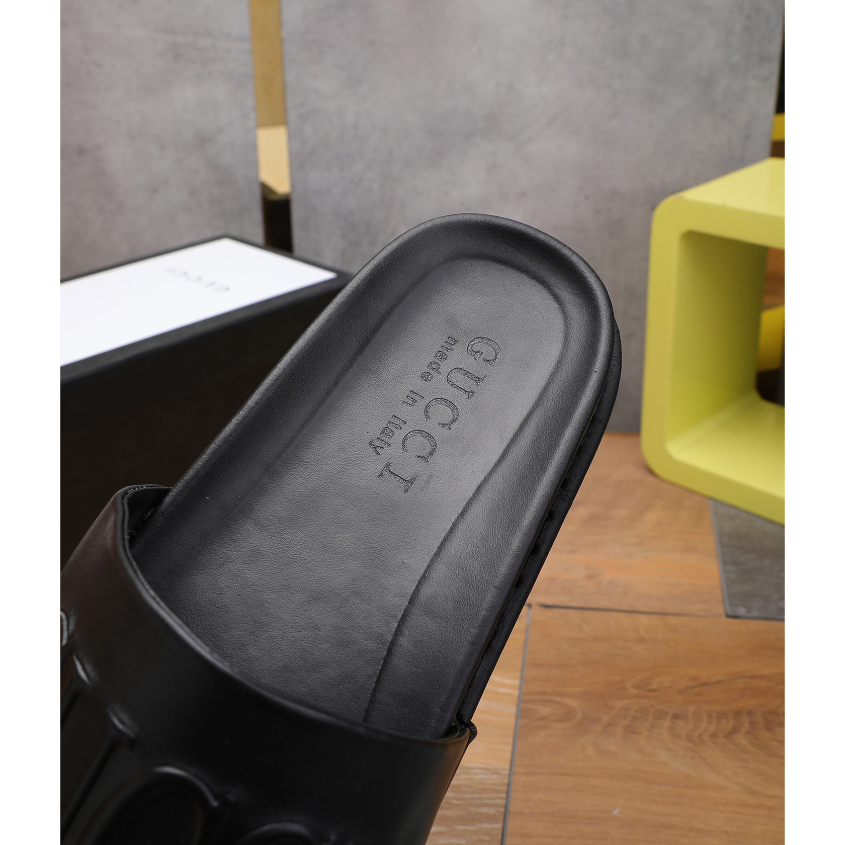Gucci Logo Rubber Slide Sandal - PerfectKickZ