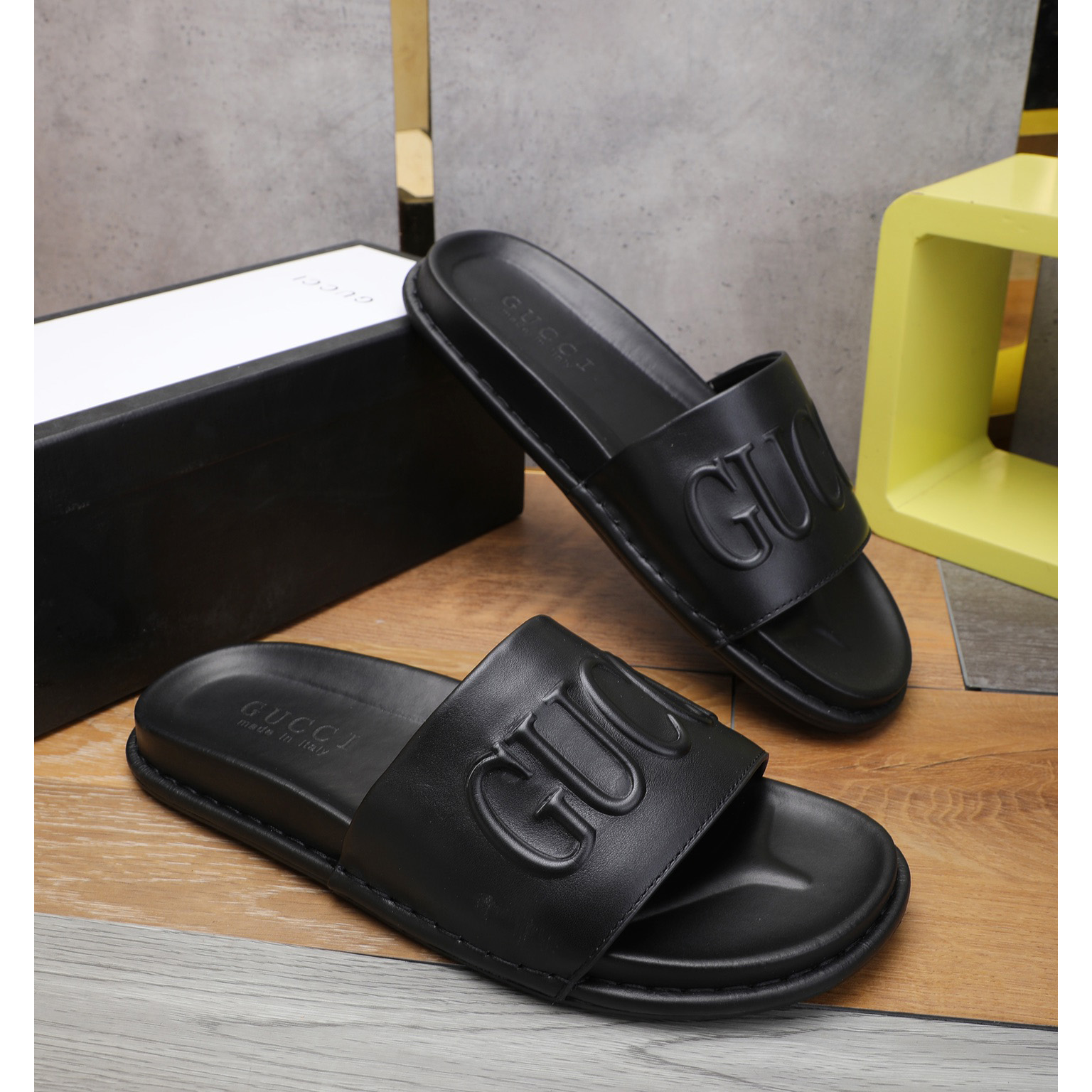 Gucci Logo Rubber Slide Sandal - PerfectKickZ