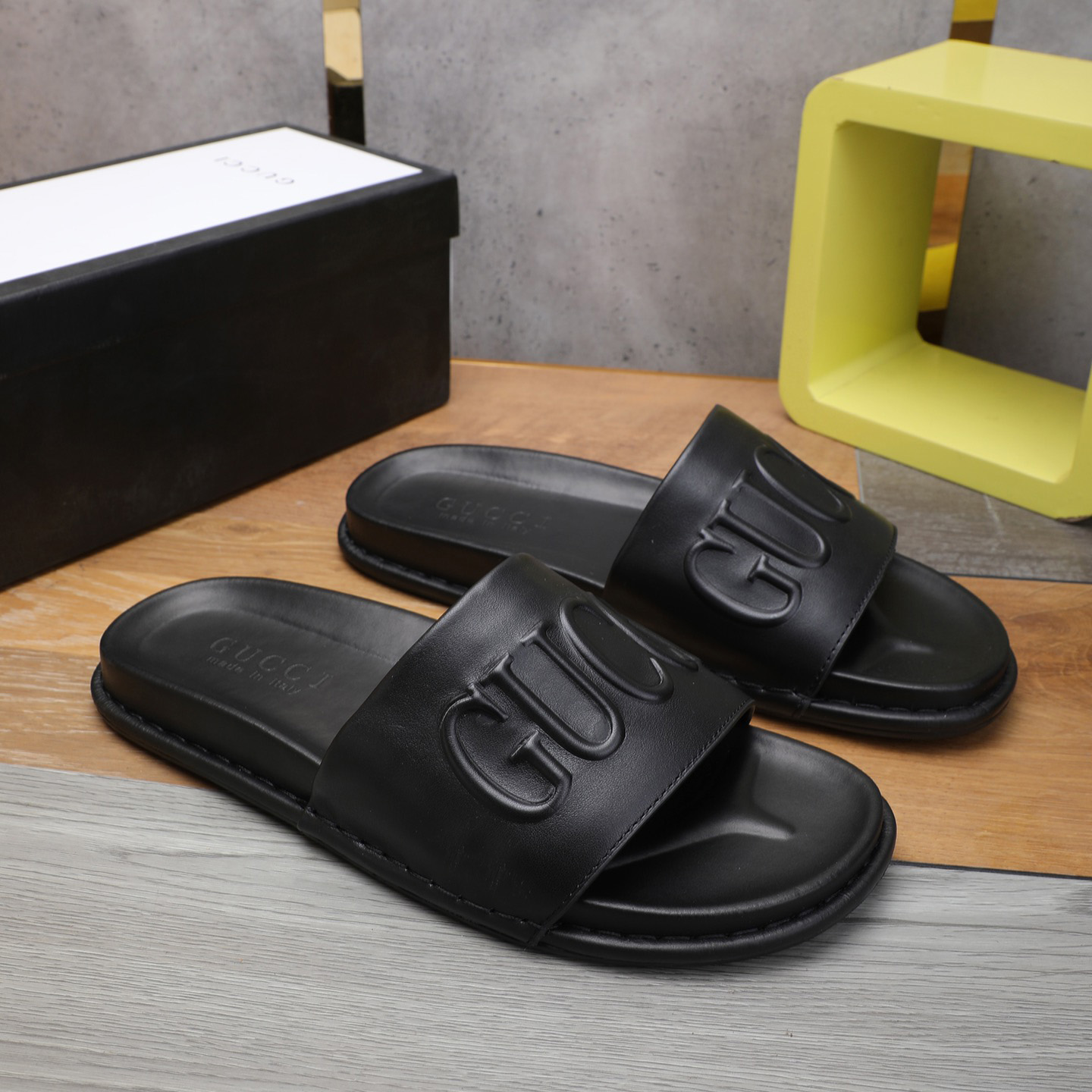 Gucci Logo Rubber Slide Sandal - PerfectKickZ
