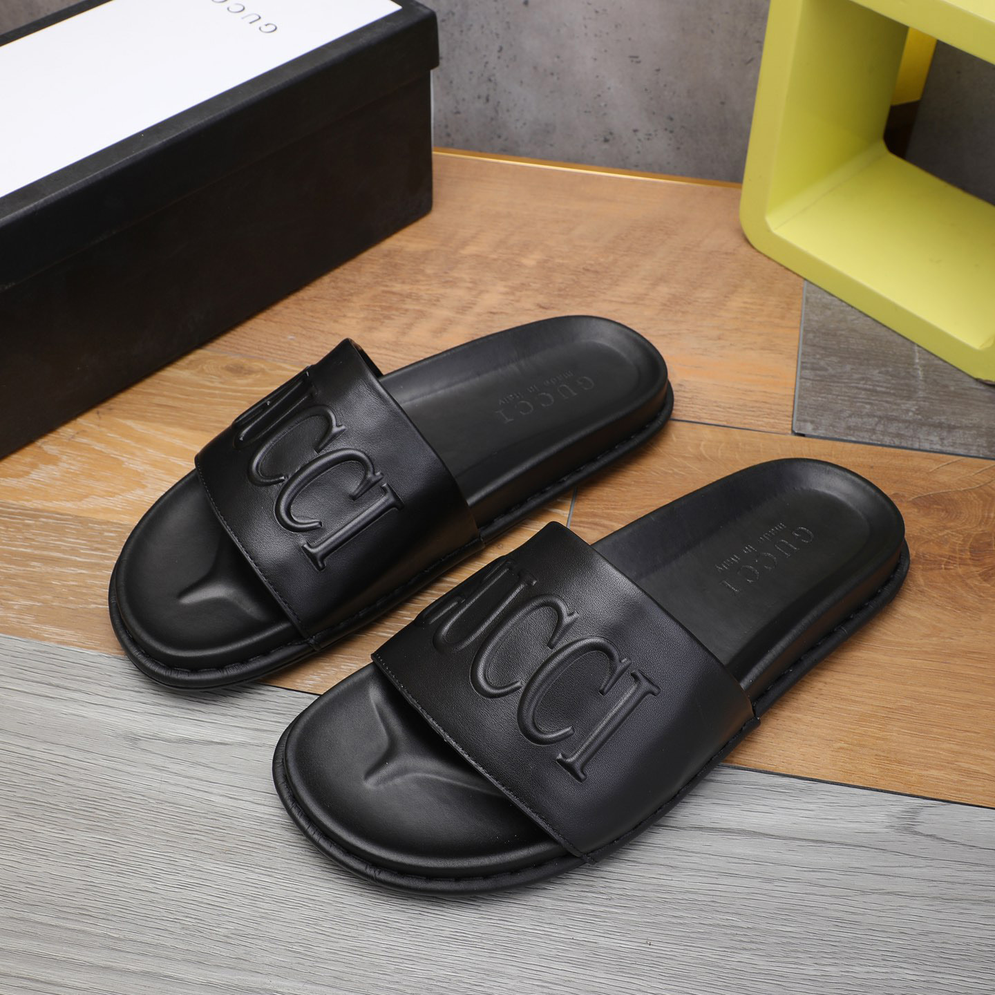 Gucci Logo Rubber Slide Sandal - PerfectKickZ