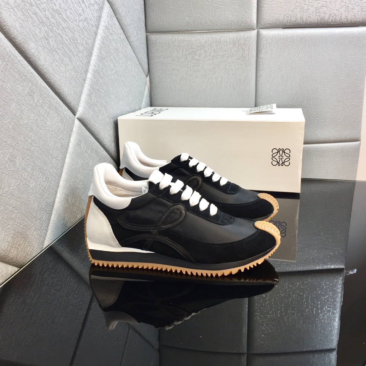 Loewe Flow Runner In Calfskin - PerfectKickZ