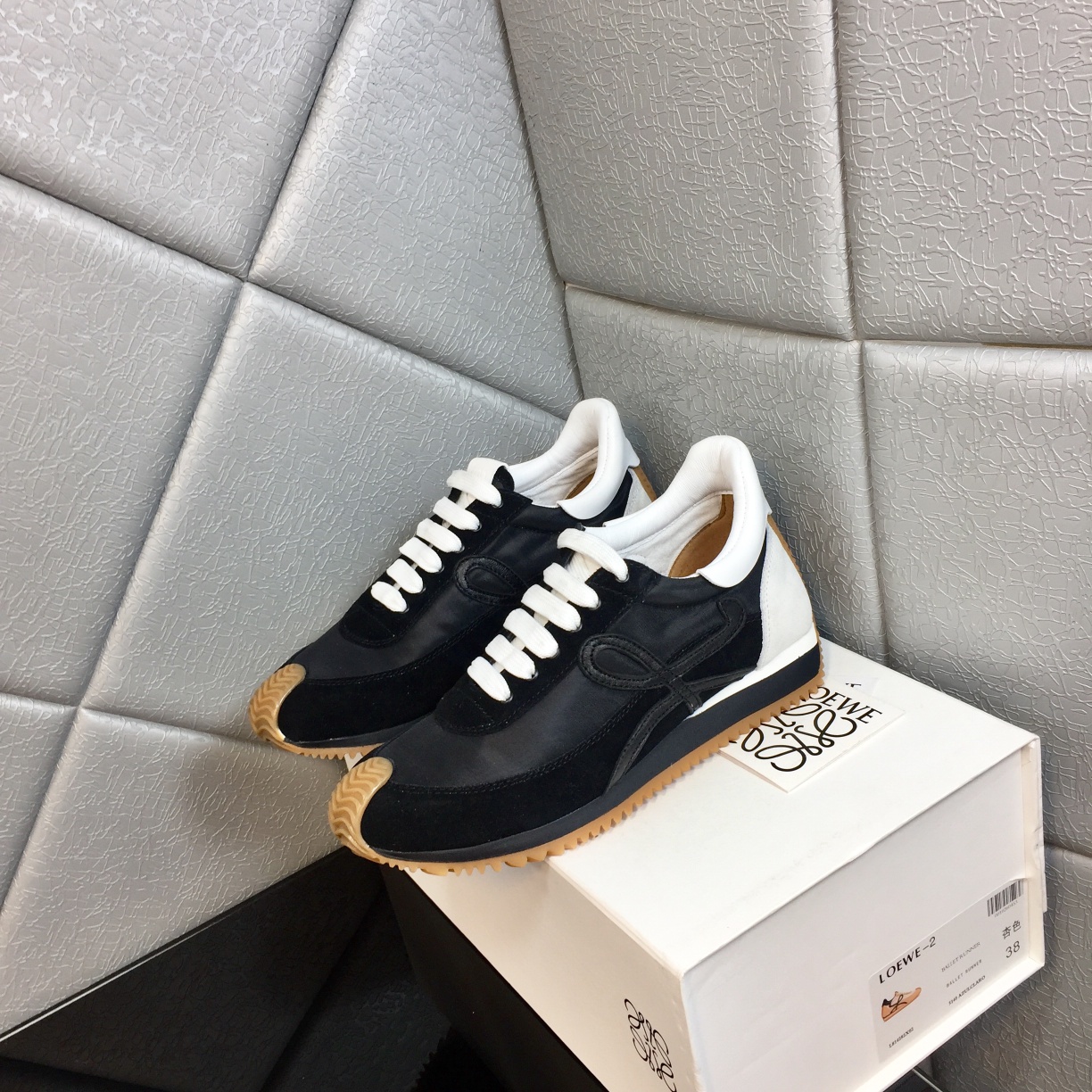 Loewe Flow Runner In Calfskin - PerfectKickZ