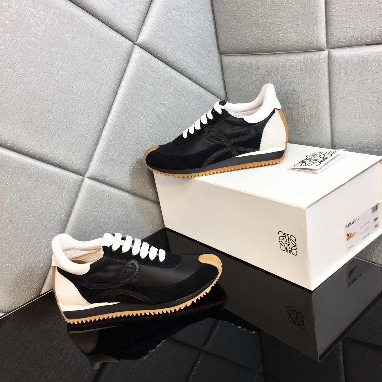 Loewe Flow Runner In Calfskin - PerfectKickZ