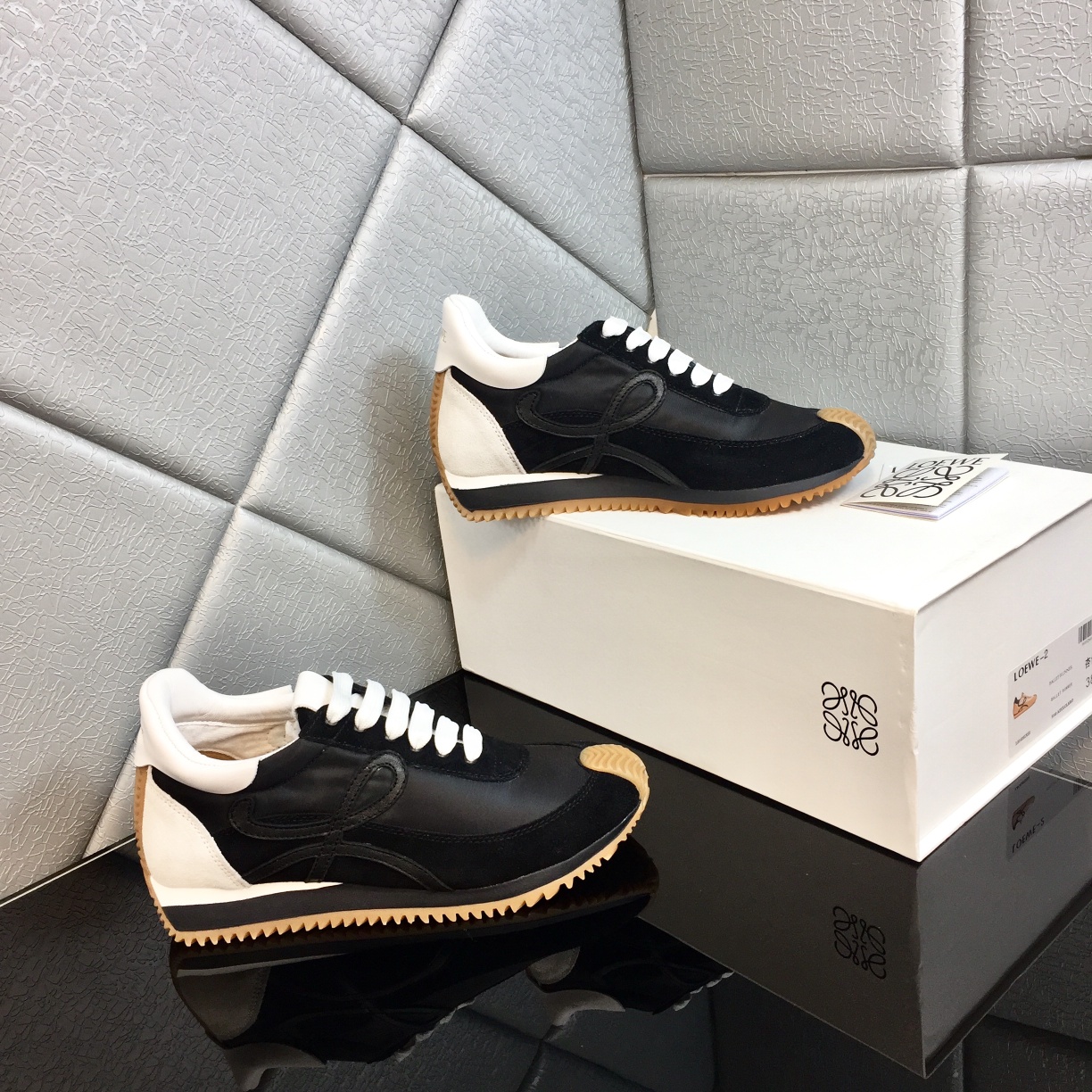 Loewe Flow Runner In Calfskin - PerfectKickZ
