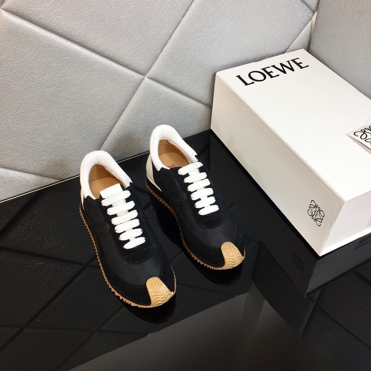 Loewe Flow Runner In Calfskin - PerfectKickZ
