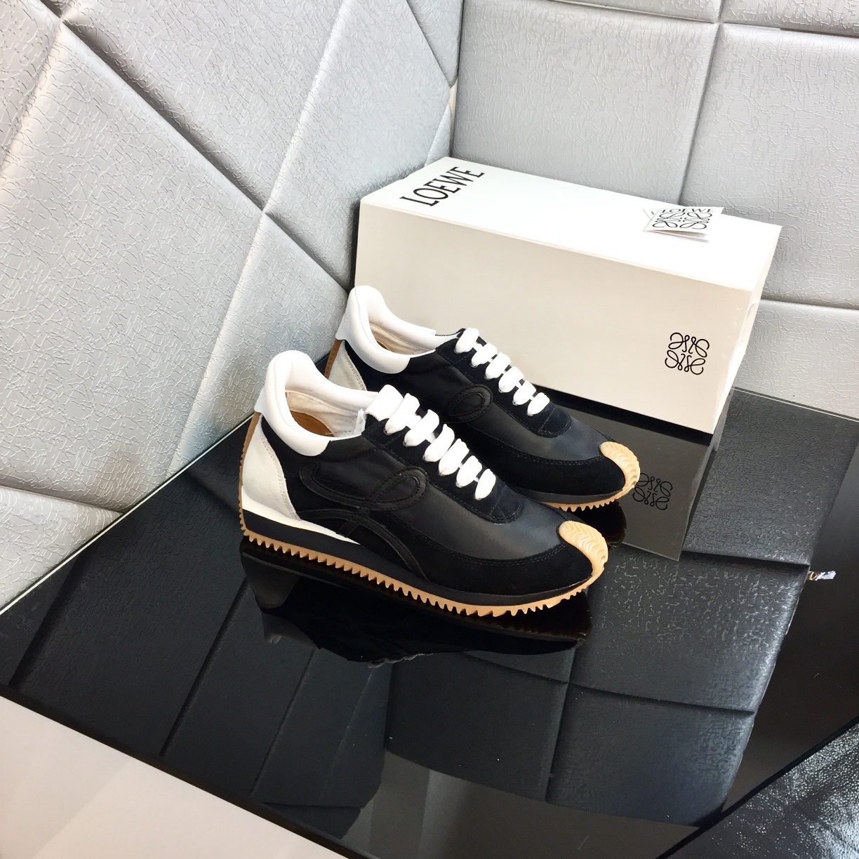 Loewe Flow Runner In Calfskin - PerfectKickZ