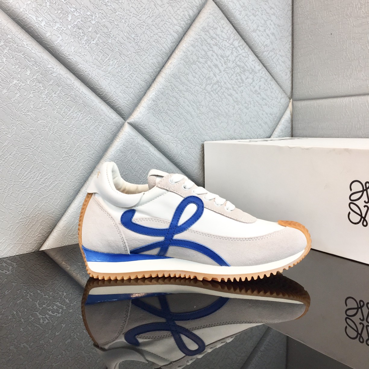 Loewe Flow Runner In Calfskin - 