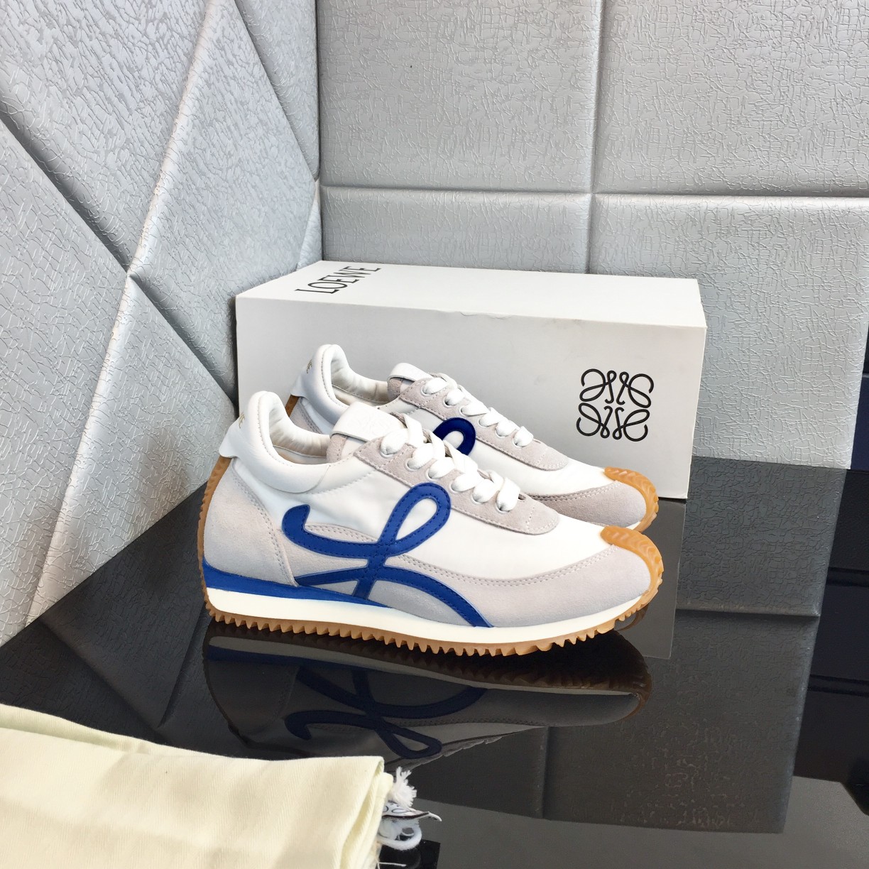 Loewe Flow Runner In Calfskin - PerfectKickZ
