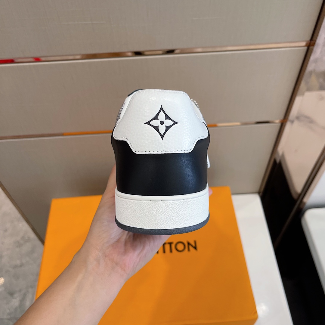 Louis Vuitton Men's Rivoli Sneaker - PerfectKickZ