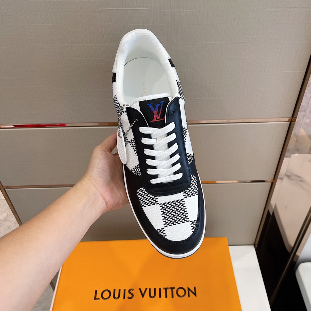 Louis Vuitton Men's Rivoli Sneaker - 