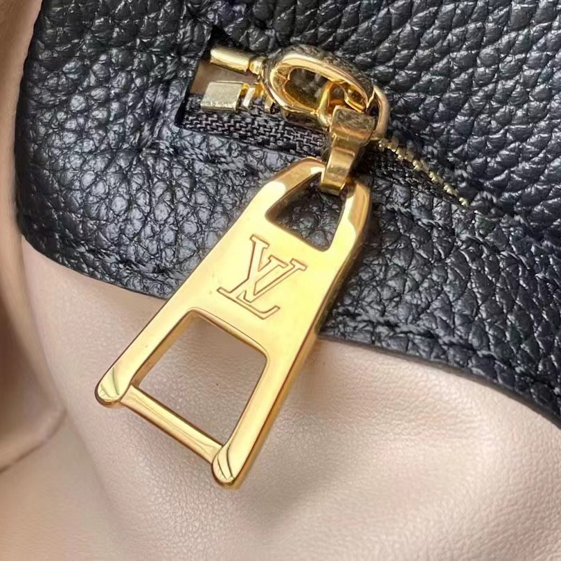 Louis Vuitton  Black Shoulder Bag （25-17.5-8CM） - PerfectKickZ