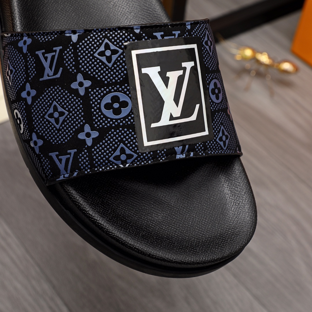 Louis Vuitton Monogram Slippers - 
