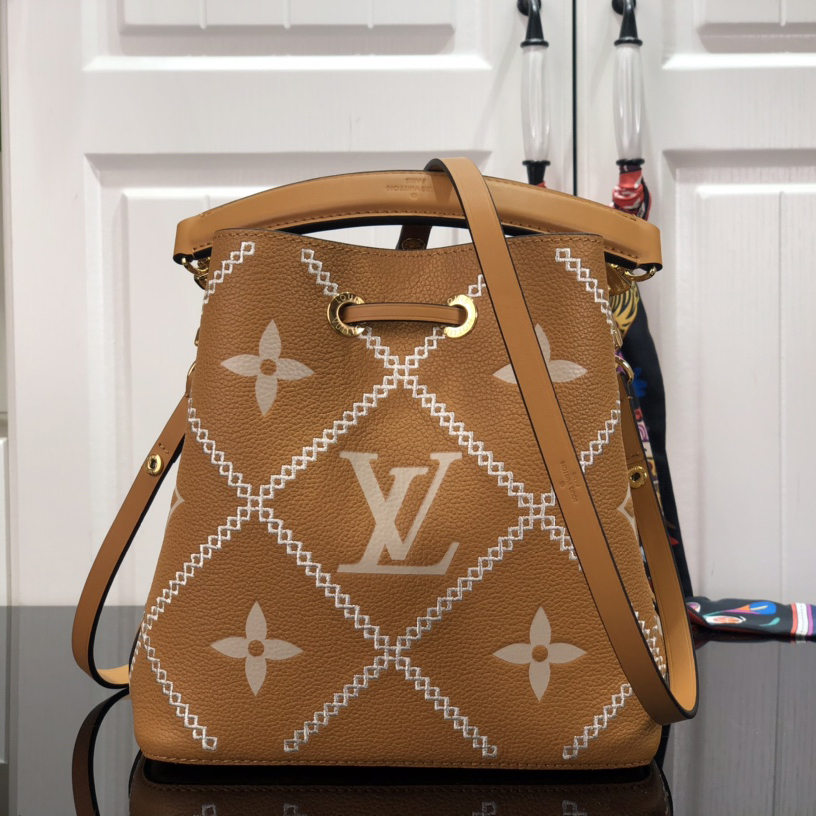Louis Vuitton Monogram Bucket Bag （20*20*13cm） - 