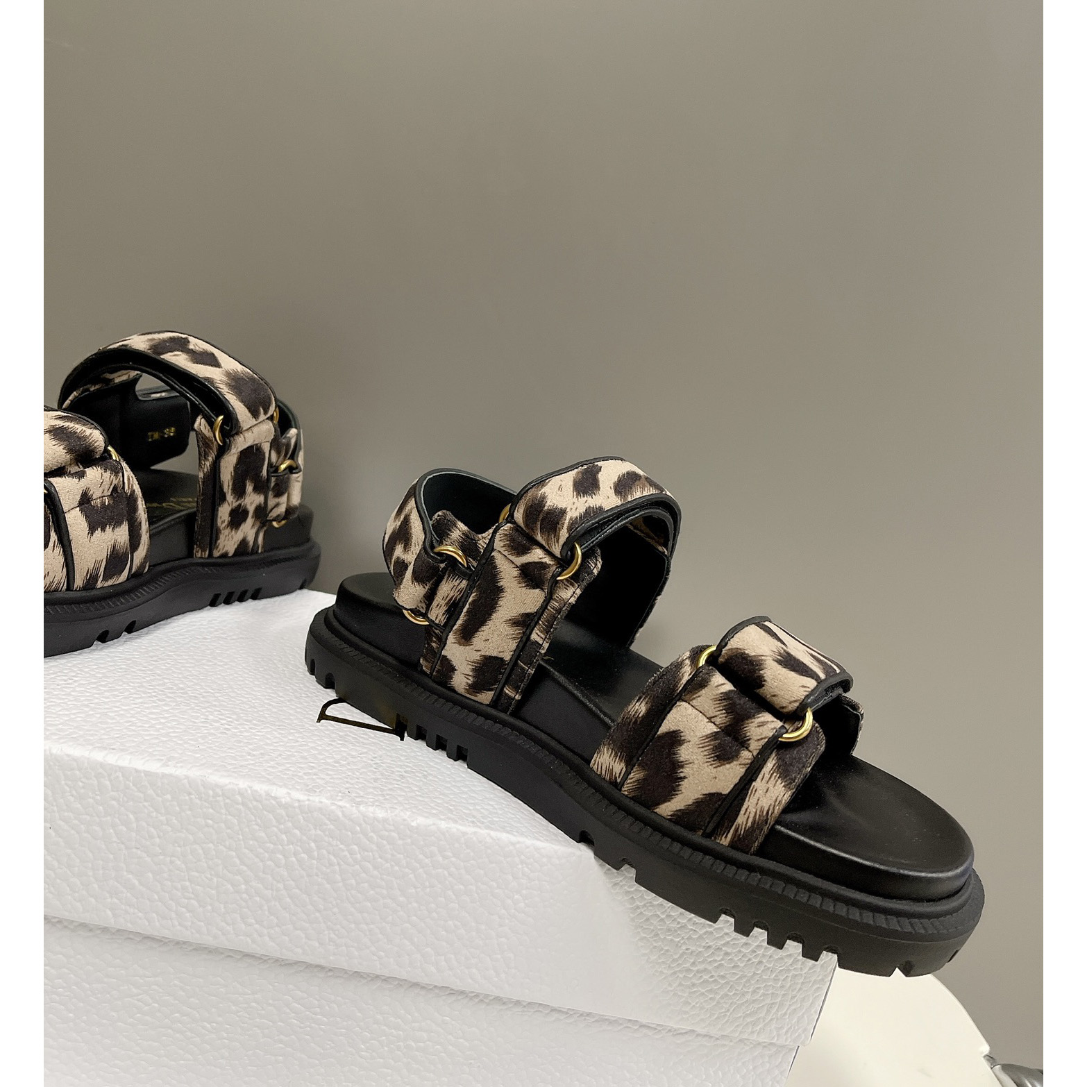 Dior Women Dioract Sandal - PerfectKickZ