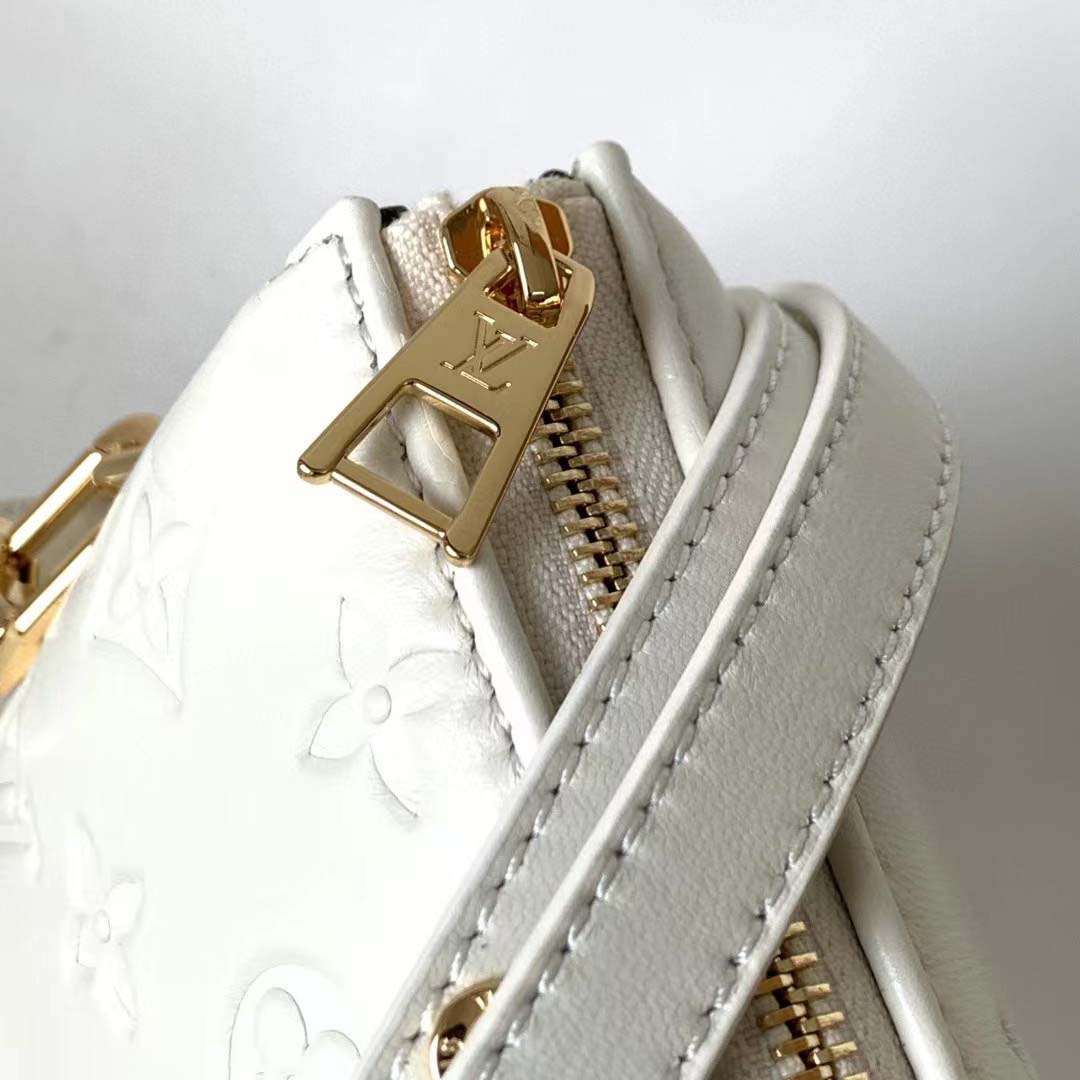 Louis Vuitton Coussin BB Handbag(21-16-7cm)  M20770 - PerfectKickZ