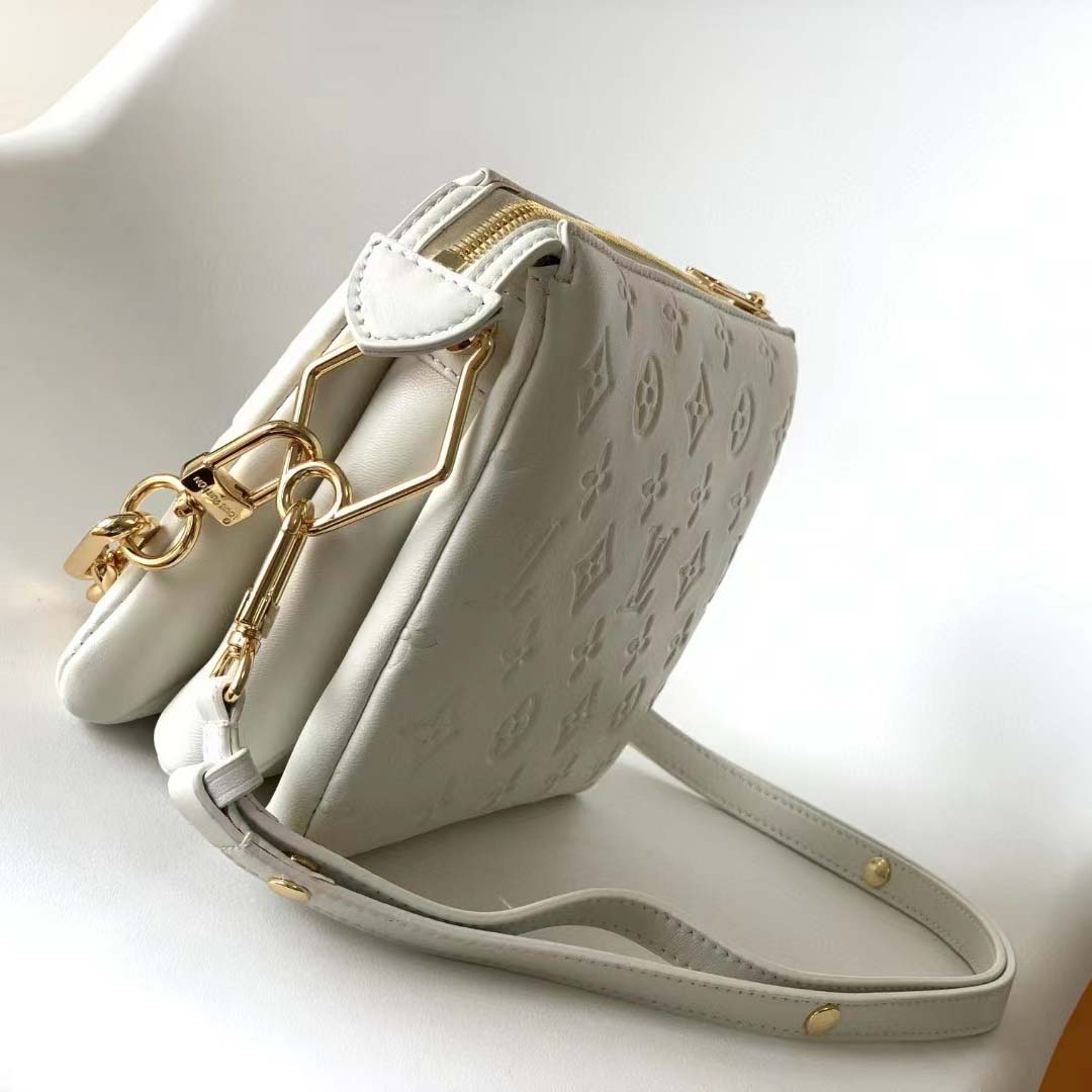 Louis Vuitton Coussin BB Handbag(21-16-7cm)  M20770 - PerfectKickZ