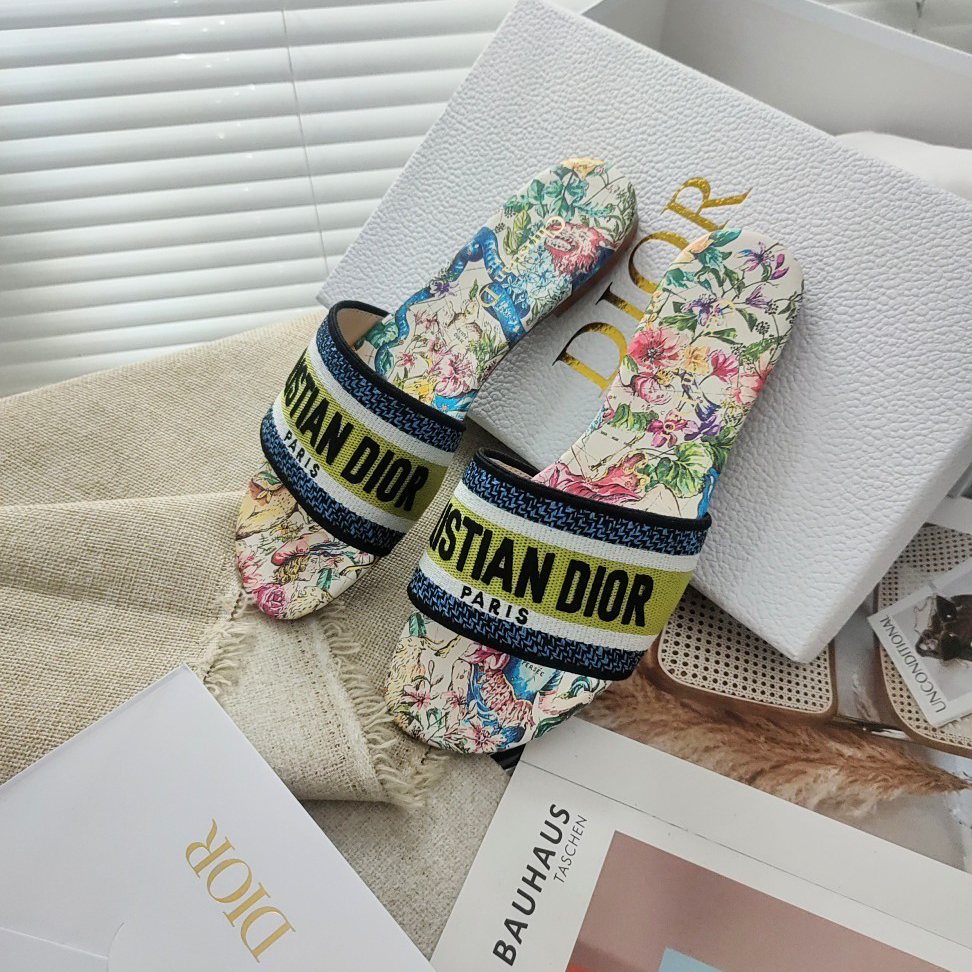 Dior Black Multicolor Embroidered Cotton With D-Constellation Motif Dway Slide - PerfectKickZ