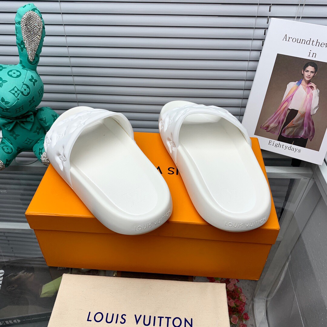 Louis Vuitton Waterfront Mule  1A9FK7 - PerfectKickZ