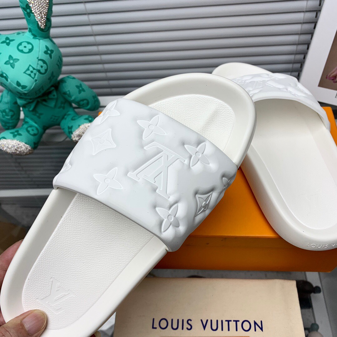 Louis Vuitton Waterfront Mule  1A9FK7 - PerfectKickZ