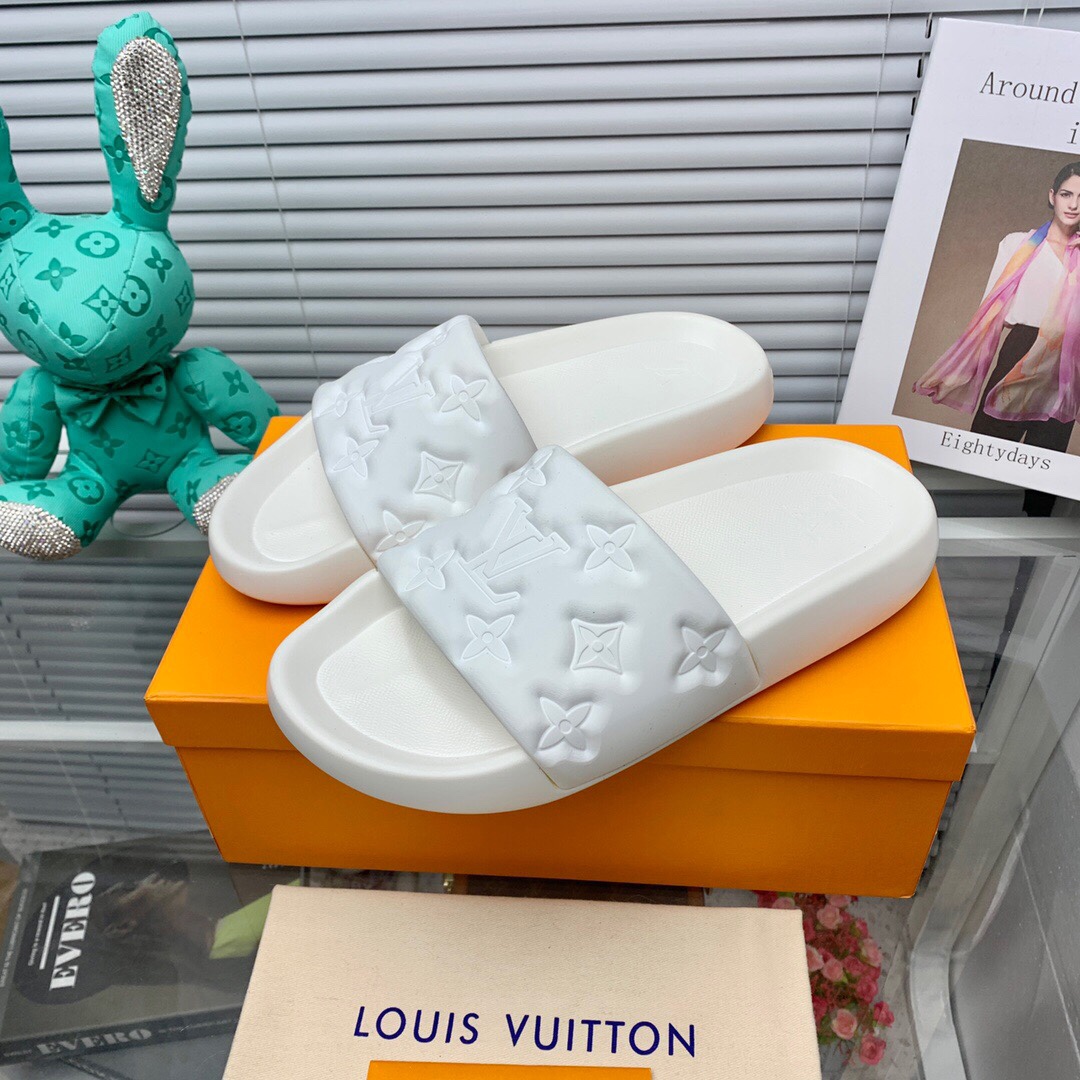 Louis Vuitton Waterfront Mule  1A9FK7 - PerfectKickZ