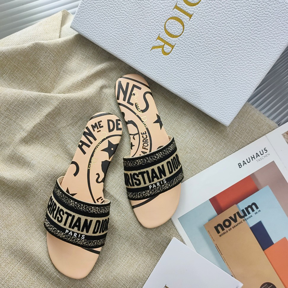 Dior Beige Jute Canvas Embroidered with Dior Union Motif Dway Slide - PerfectKickZ