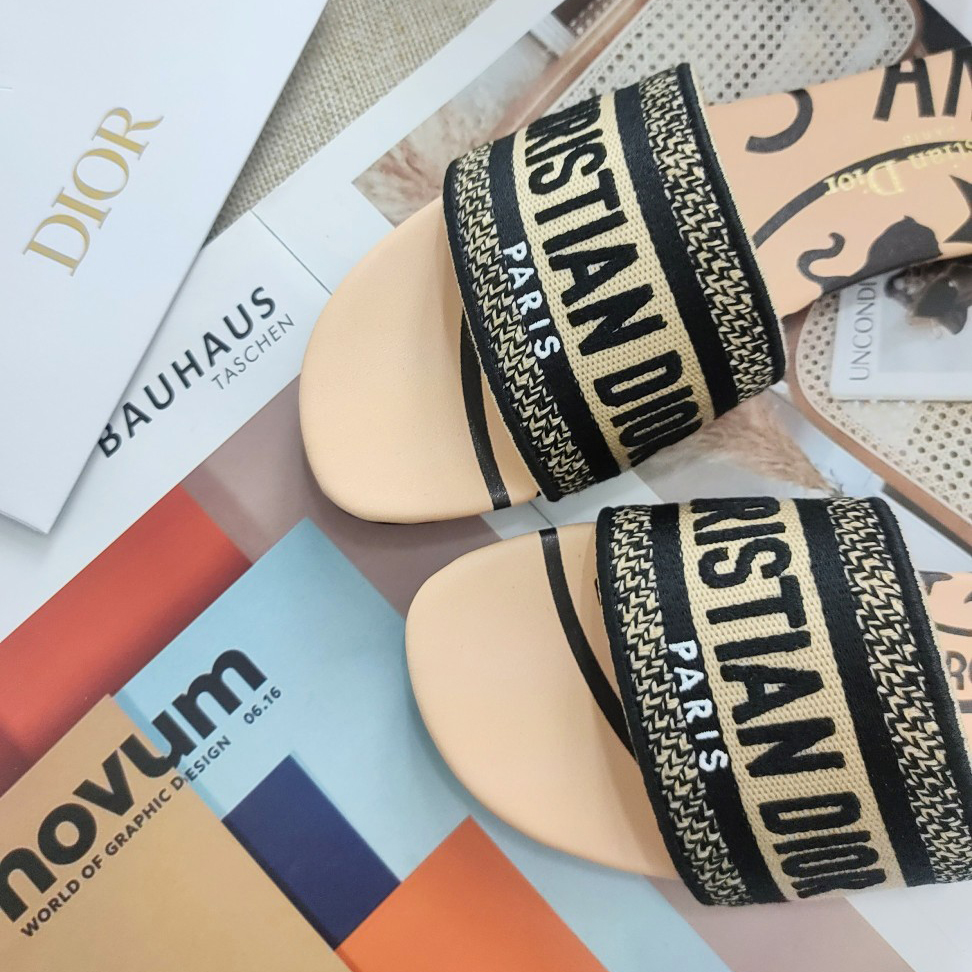 Dior Beige Jute Canvas Embroidered with Dior Union Motif Dway Slide - PerfectKickZ