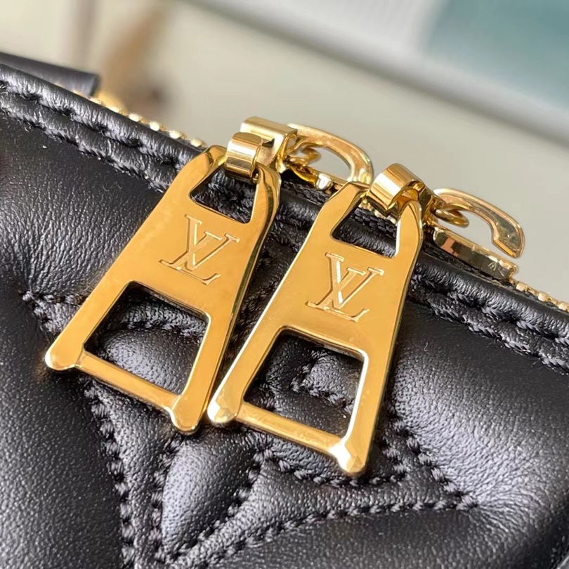 Louis Vuitton Alma BB Handbag(24.5-18-12CM)  M59793 - PerfectKickZ