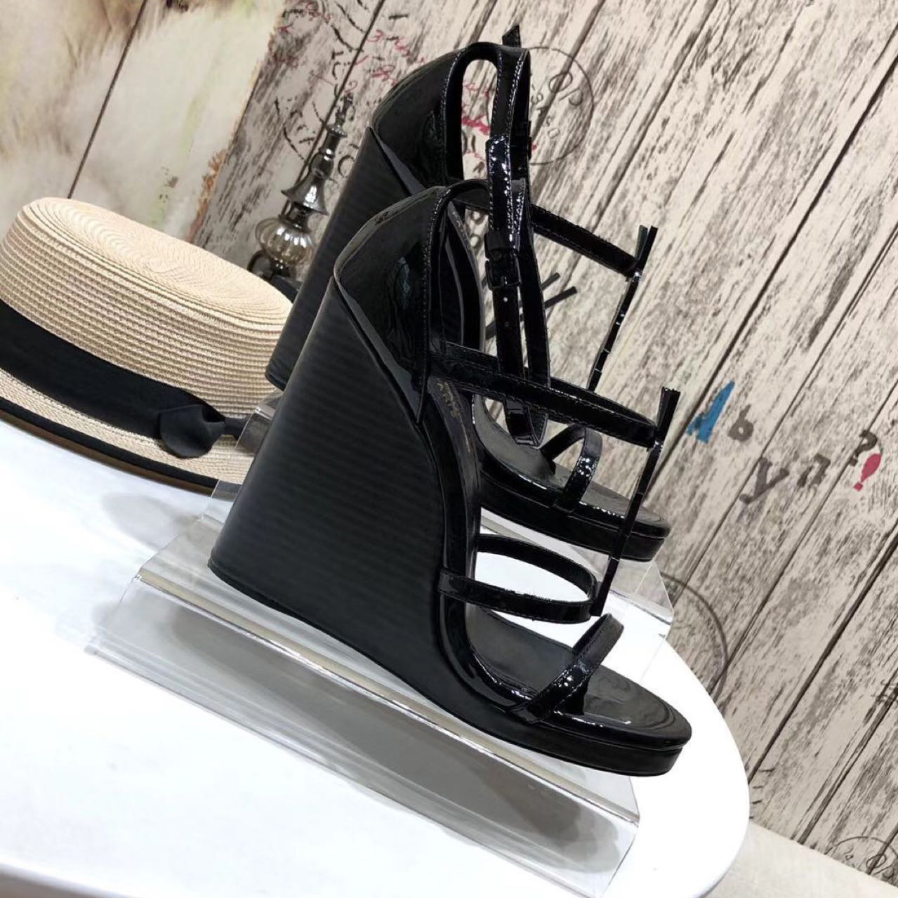 Saint Laurent Cassandra Wedge Espadrilles In Leather With Black Monogram - 