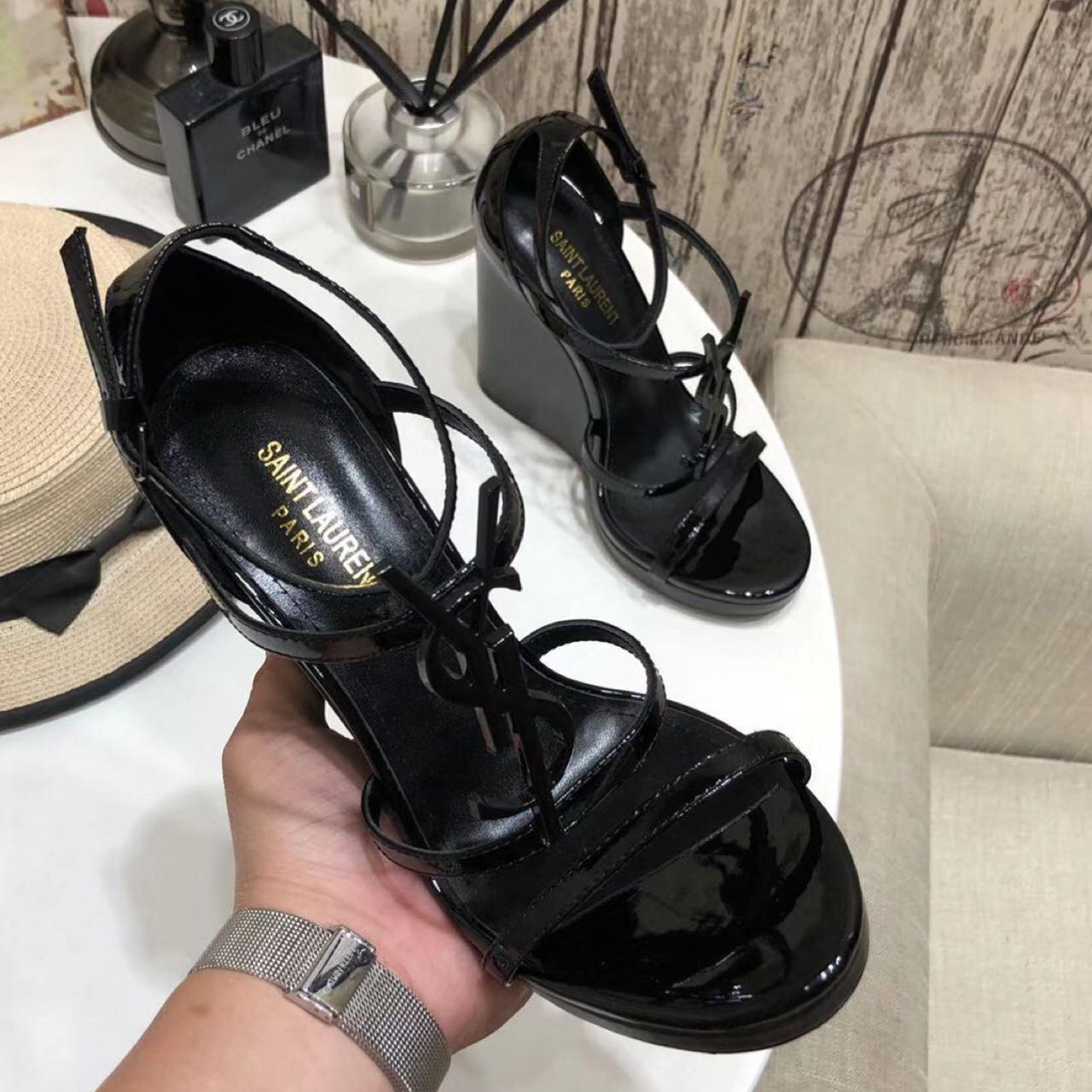 Saint Laurent Cassandra Wedge Espadrilles In Leather With Black Monogram - 