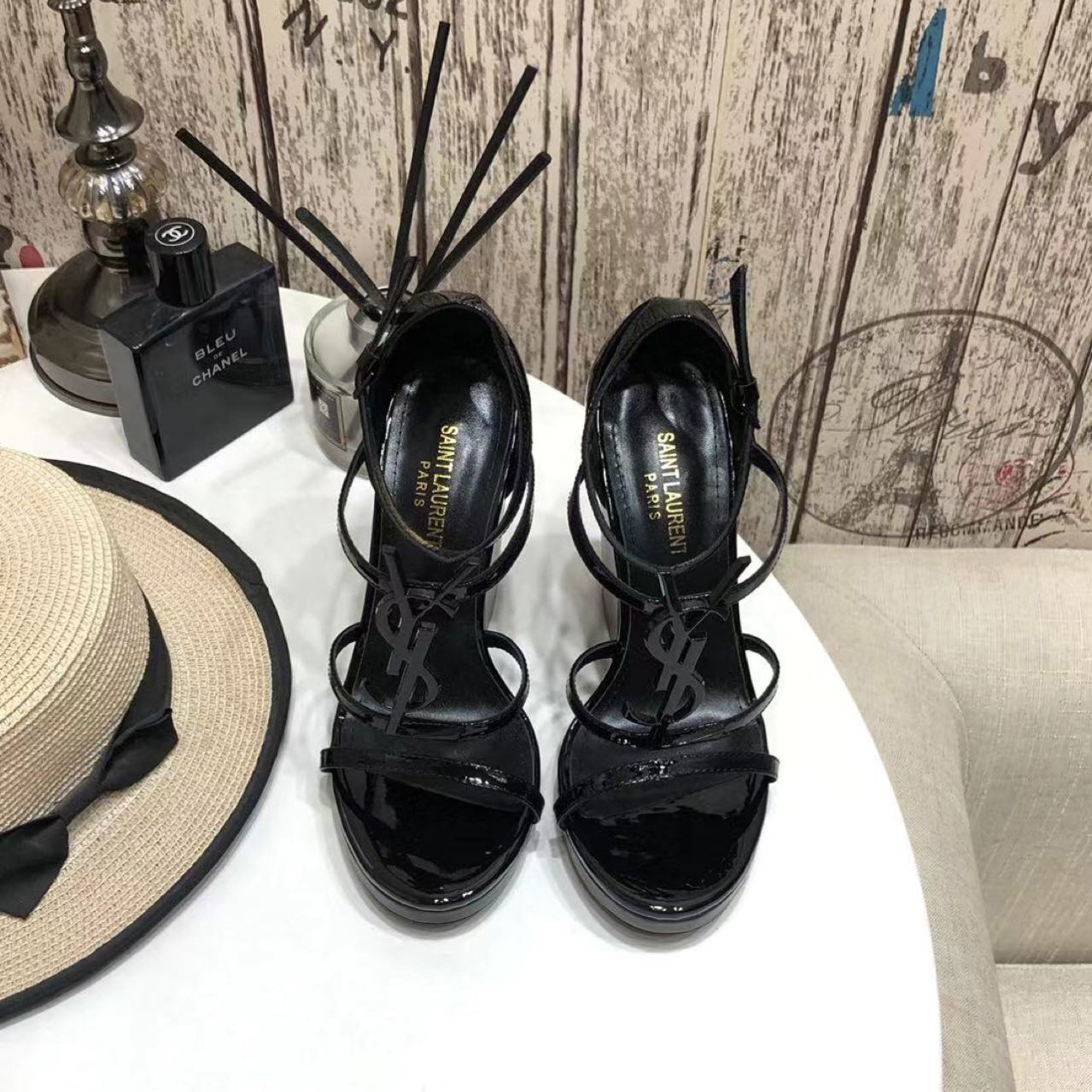 Saint Laurent Cassandra Wedge Espadrilles In Leather With Black Monogram - 
