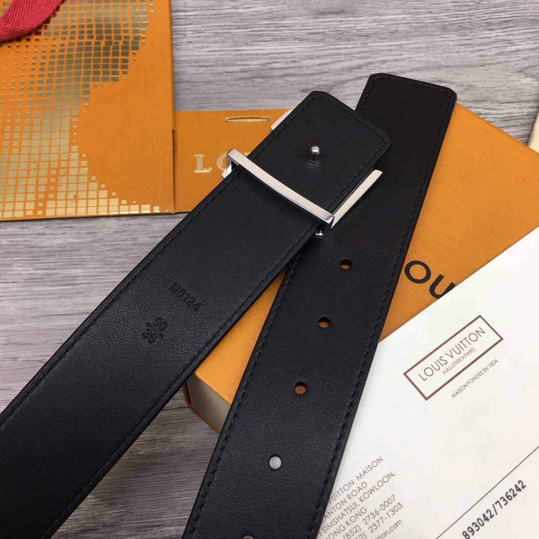 Louis Vuitton Shape 40MM Reversible Belt - PerfectKickZ