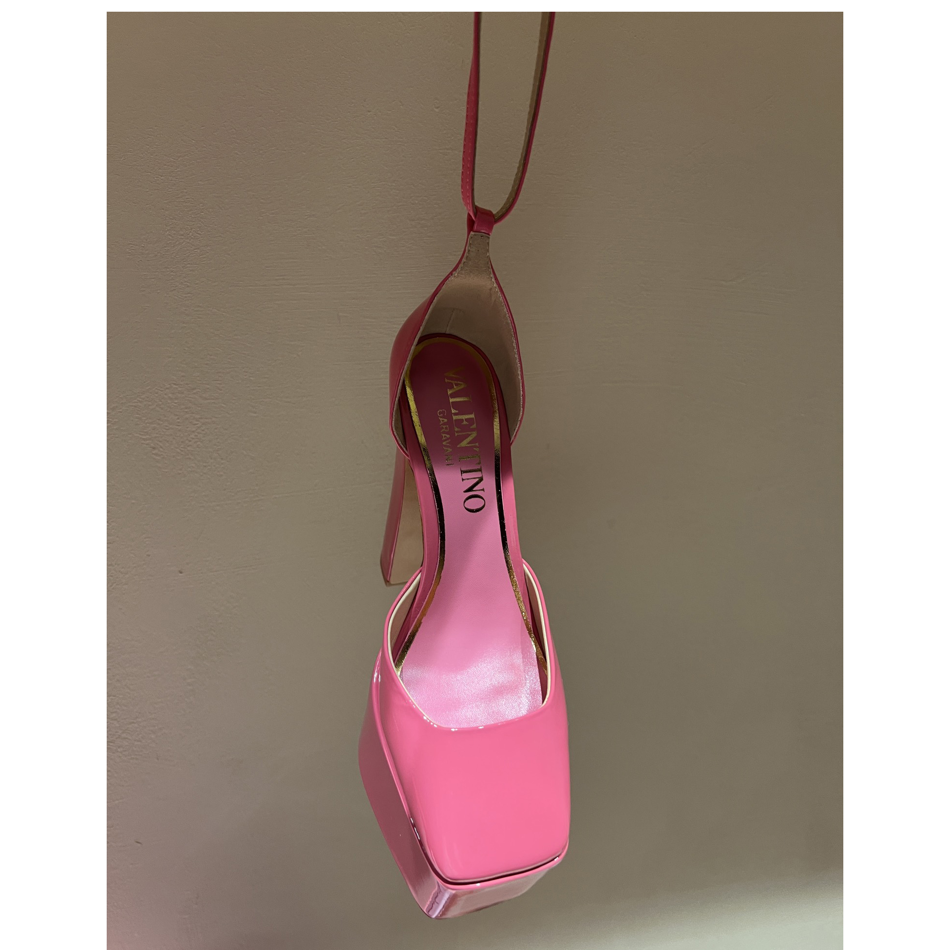 Valenti Garavani Tan-Go Platform Pump In Patent Leather  155 MM - PerfectKickZ