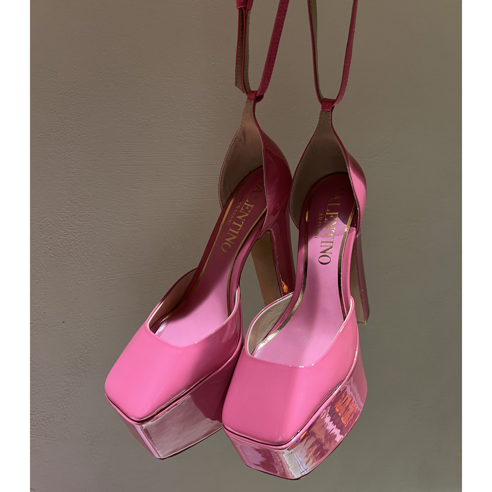 Valenti Garavani Tan-Go Platform Pump In Patent Leather  155 MM - PerfectKickZ