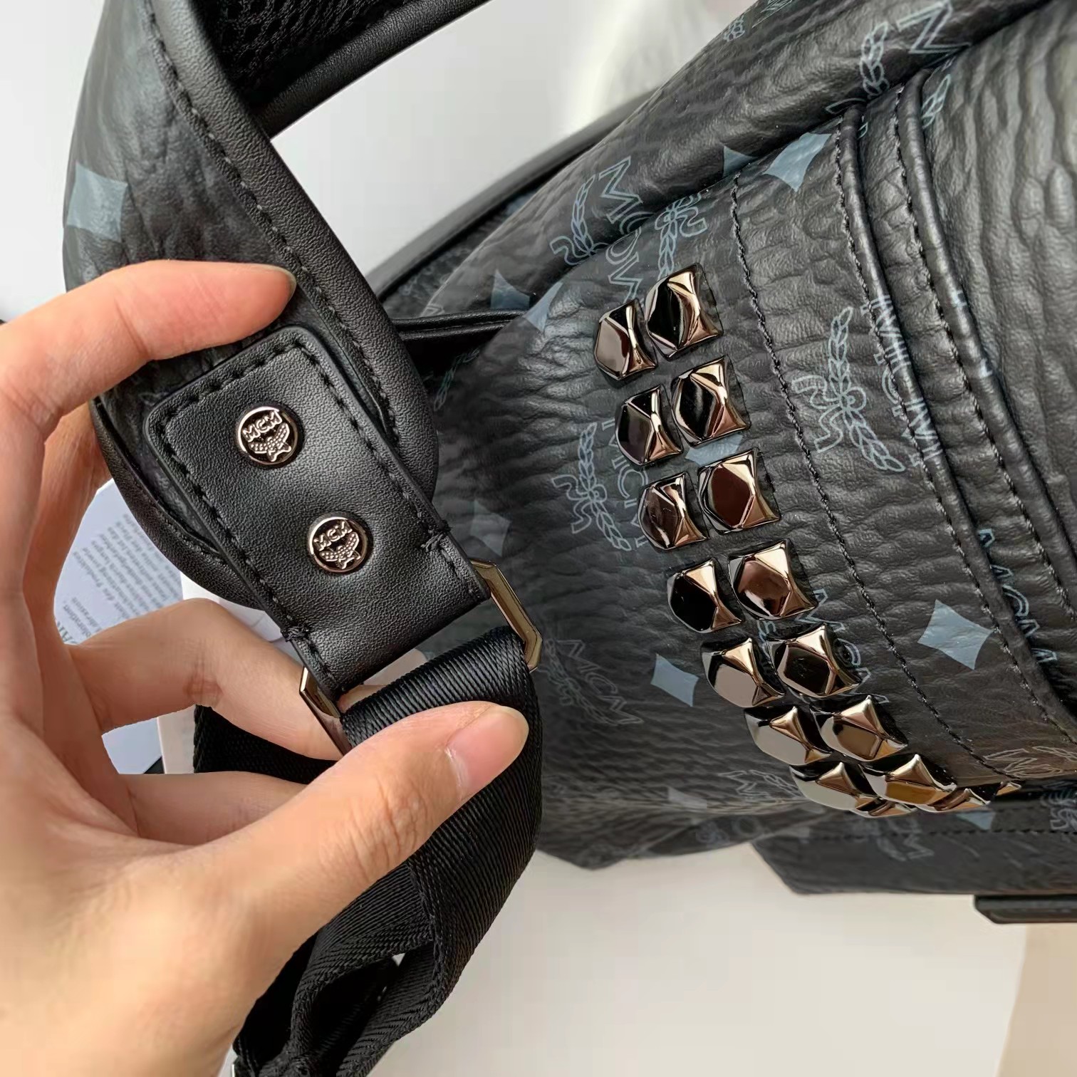 MCM Leather Black Backpack（41-33-15cm） - PerfectKickZ