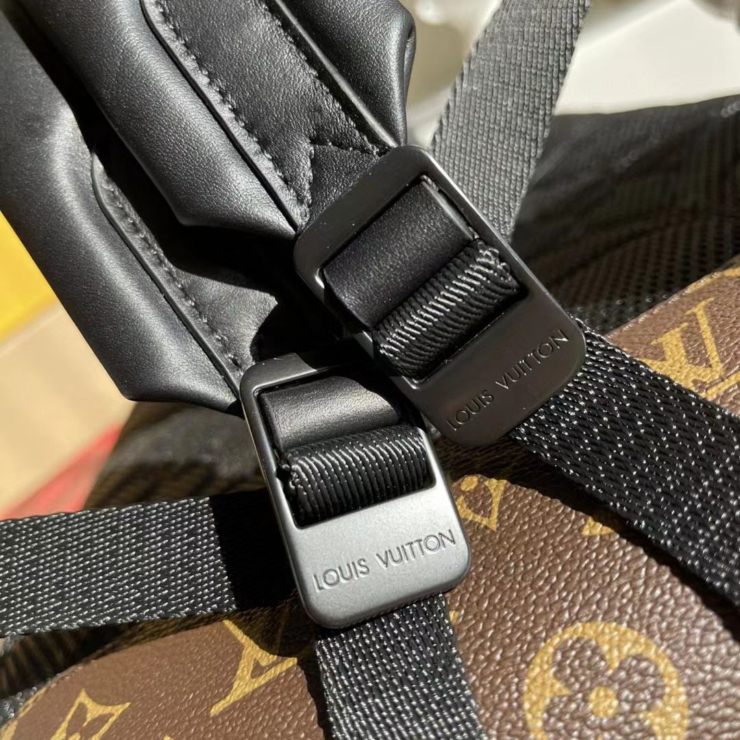 Louis Vuitton Dean Backpack(31-41.5-15cm)   M45335 - PerfectKickZ