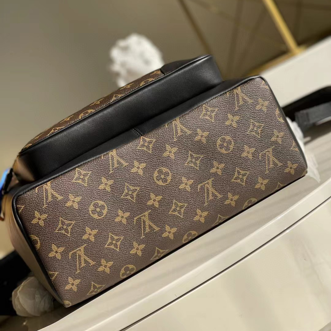 Louis Vuitton Dean Backpack(31-41.5-15cm)   M45335 - PerfectKickZ