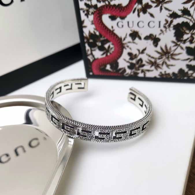 Gucci Silver Bracelet With Square G - PerfectKickZ
