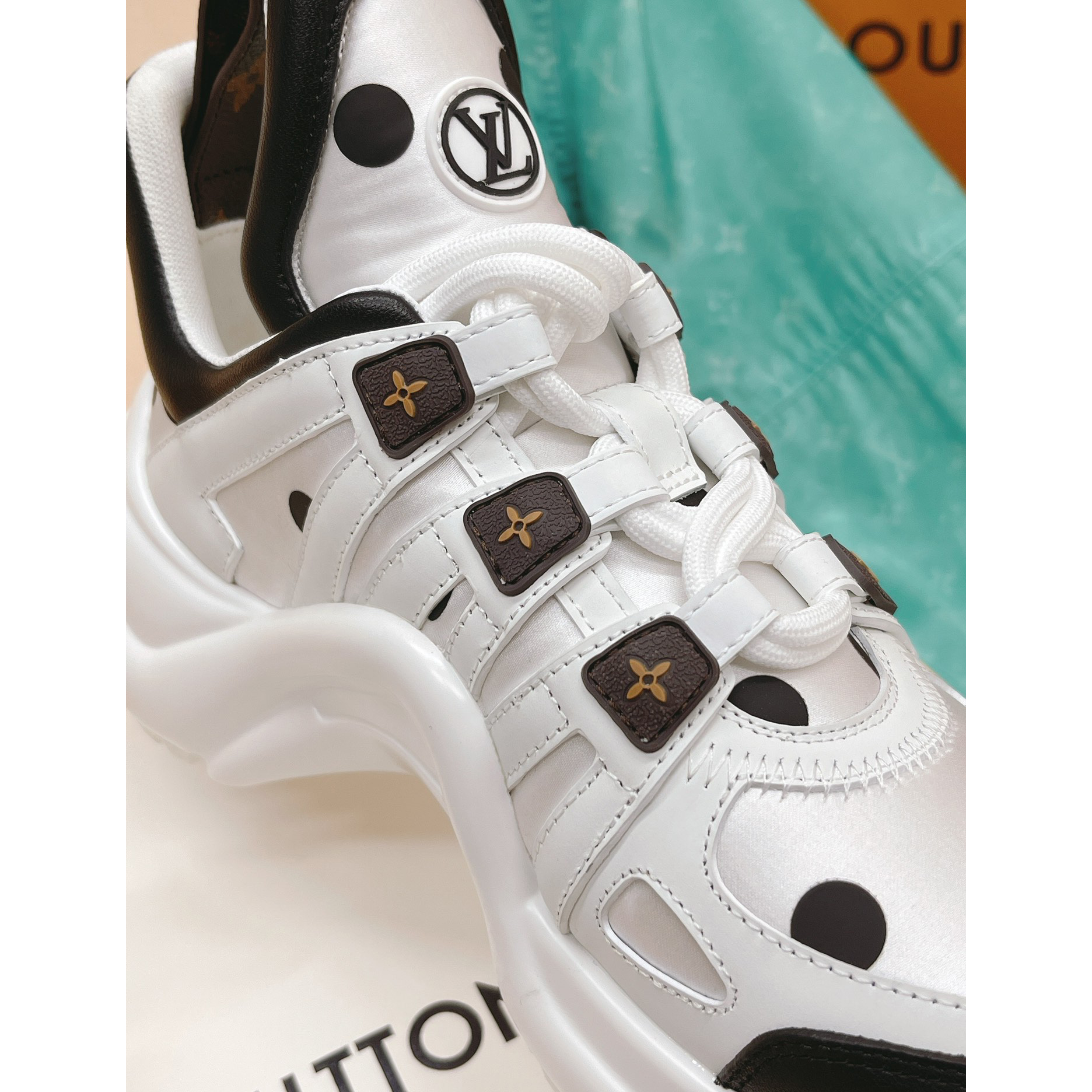 Louis Vuitton LV Archlight Sneaker     1AA0ON - PerfectKickZ
