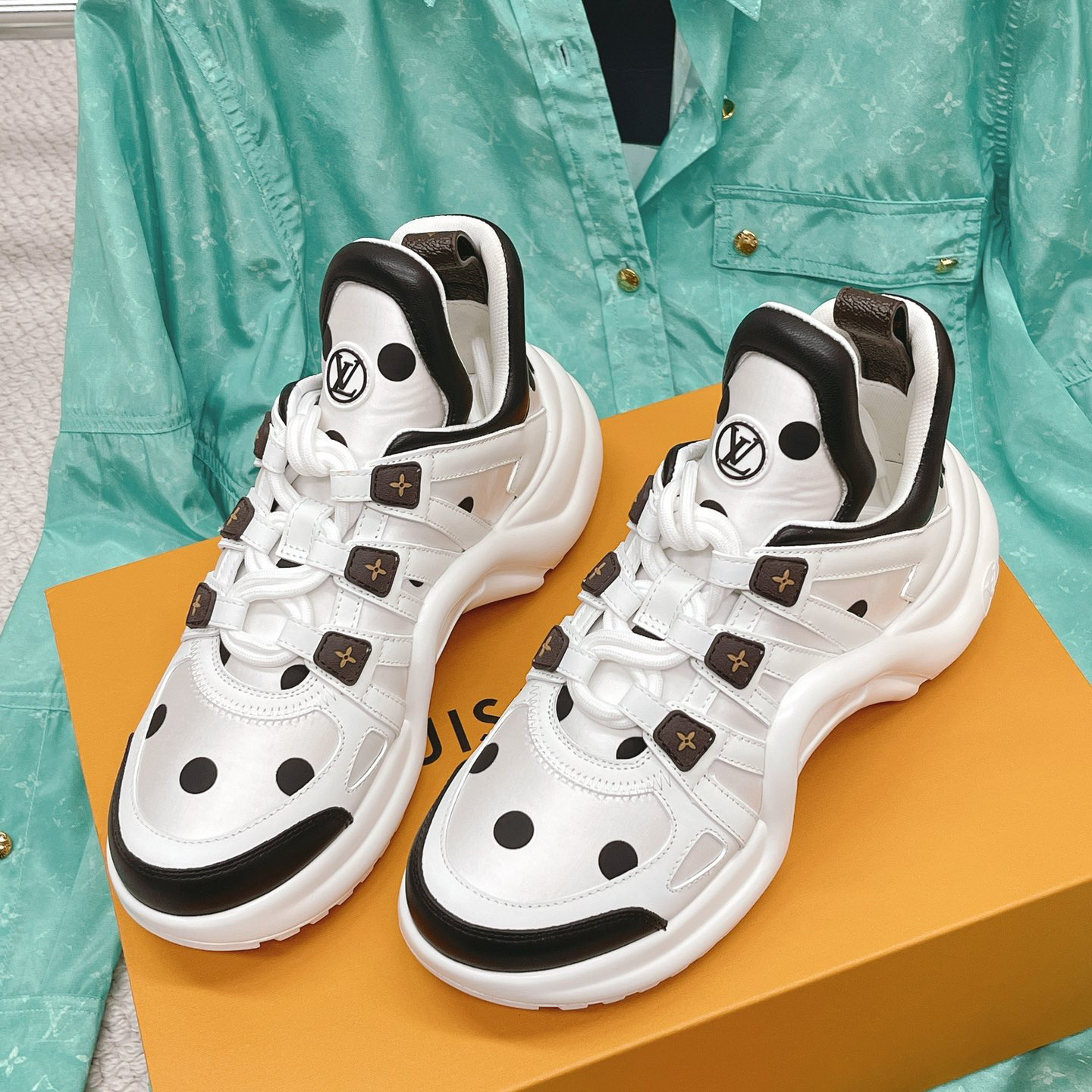 Louis Vuitton LV Archlight Sneaker     1AA0ON - PerfectKickZ