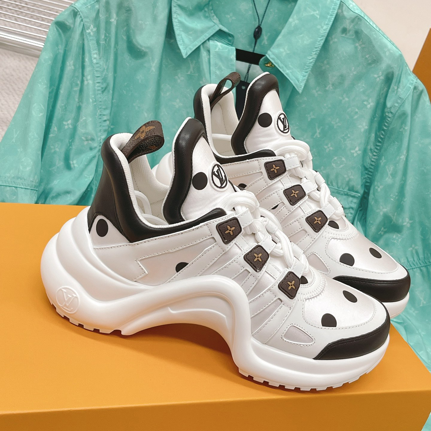 Louis Vuitton LV Archlight Sneaker     1AA0ON - PerfectKickZ