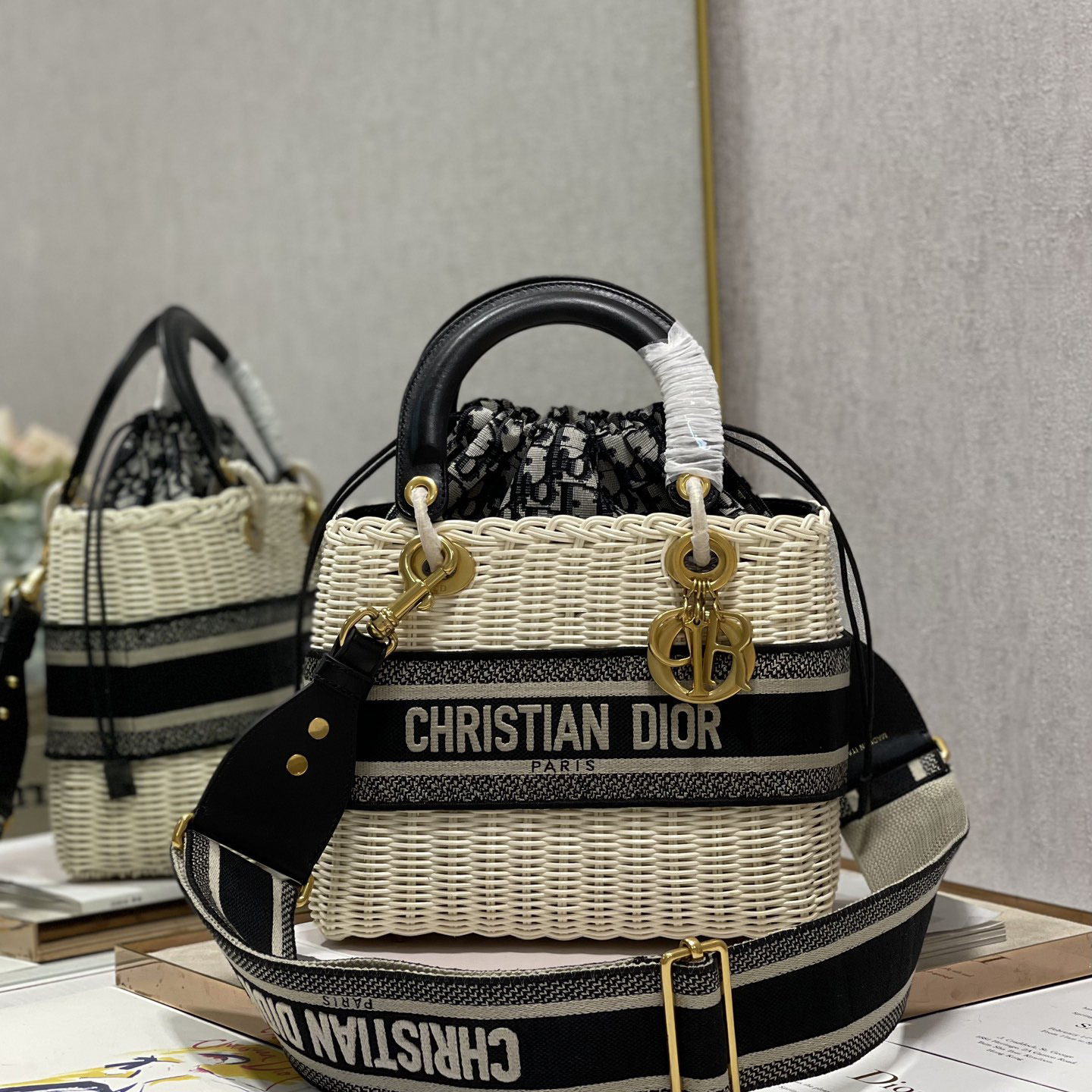 Dior Medium Lady Dior Bag(24-20-11cm) - PerfectKickZ