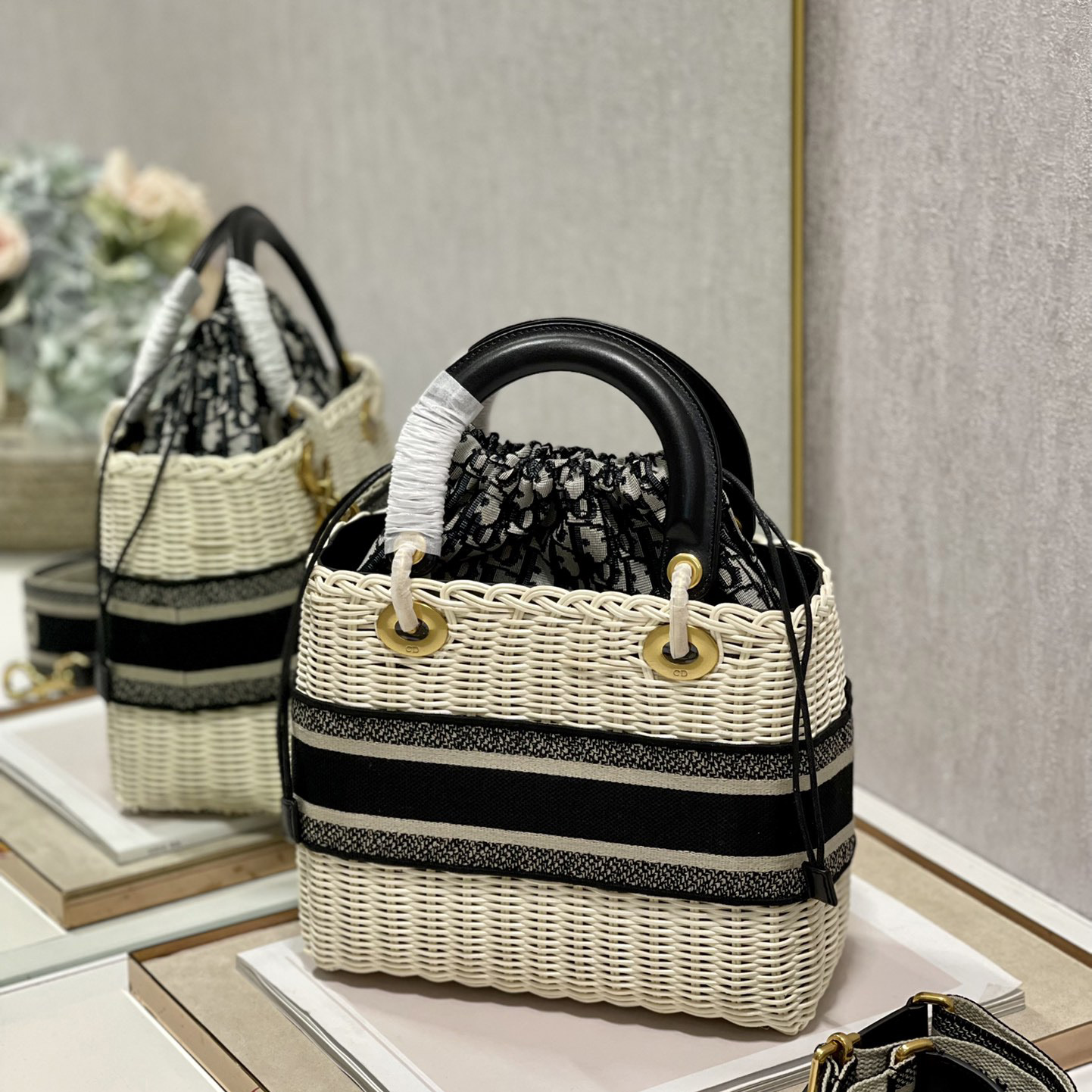 Dior Medium Lady Dior Bag(24-20-11cm) - PerfectKickZ