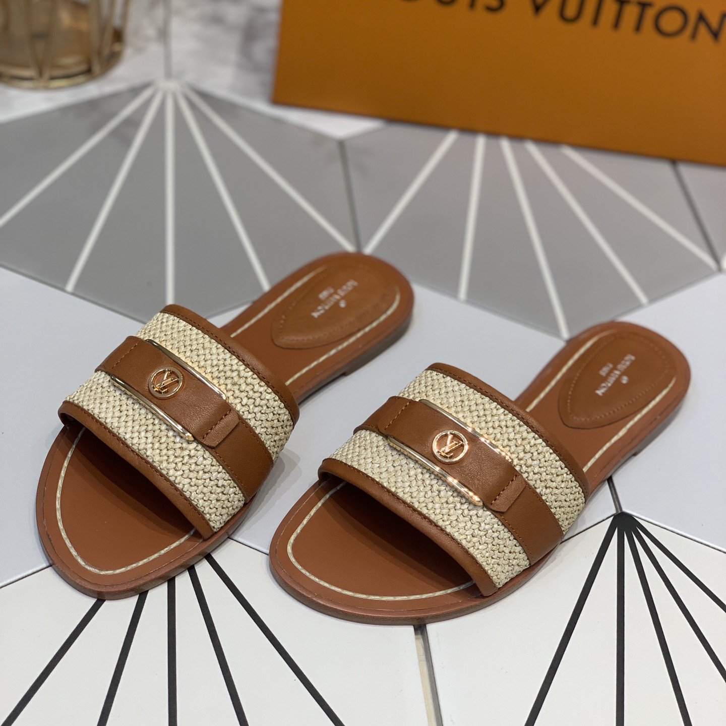 Louis Vuitton Lock It Flat Mule   1AA1A6 - PerfectKickZ