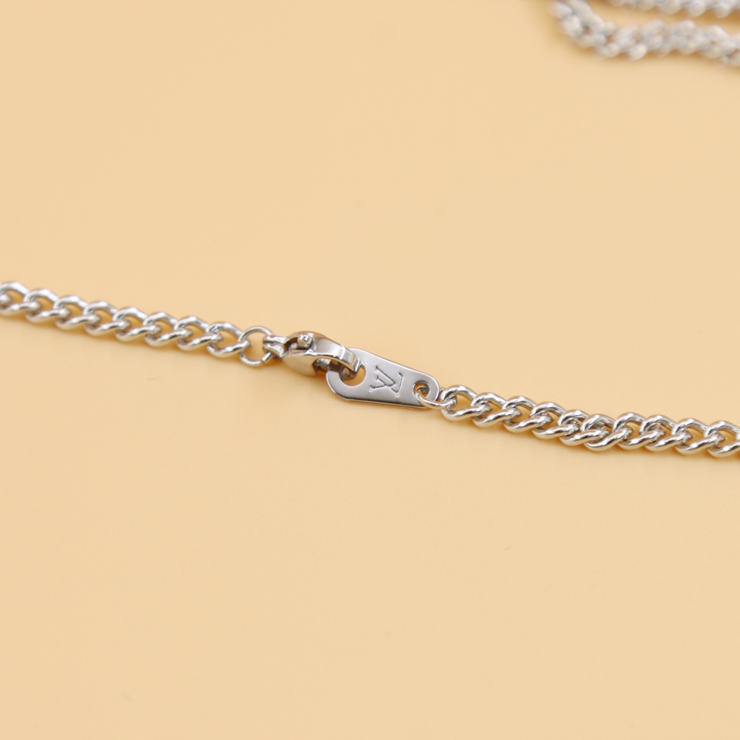 Louis Vuitton LV Skateboard Pendant   MP3277 - PerfectKickZ