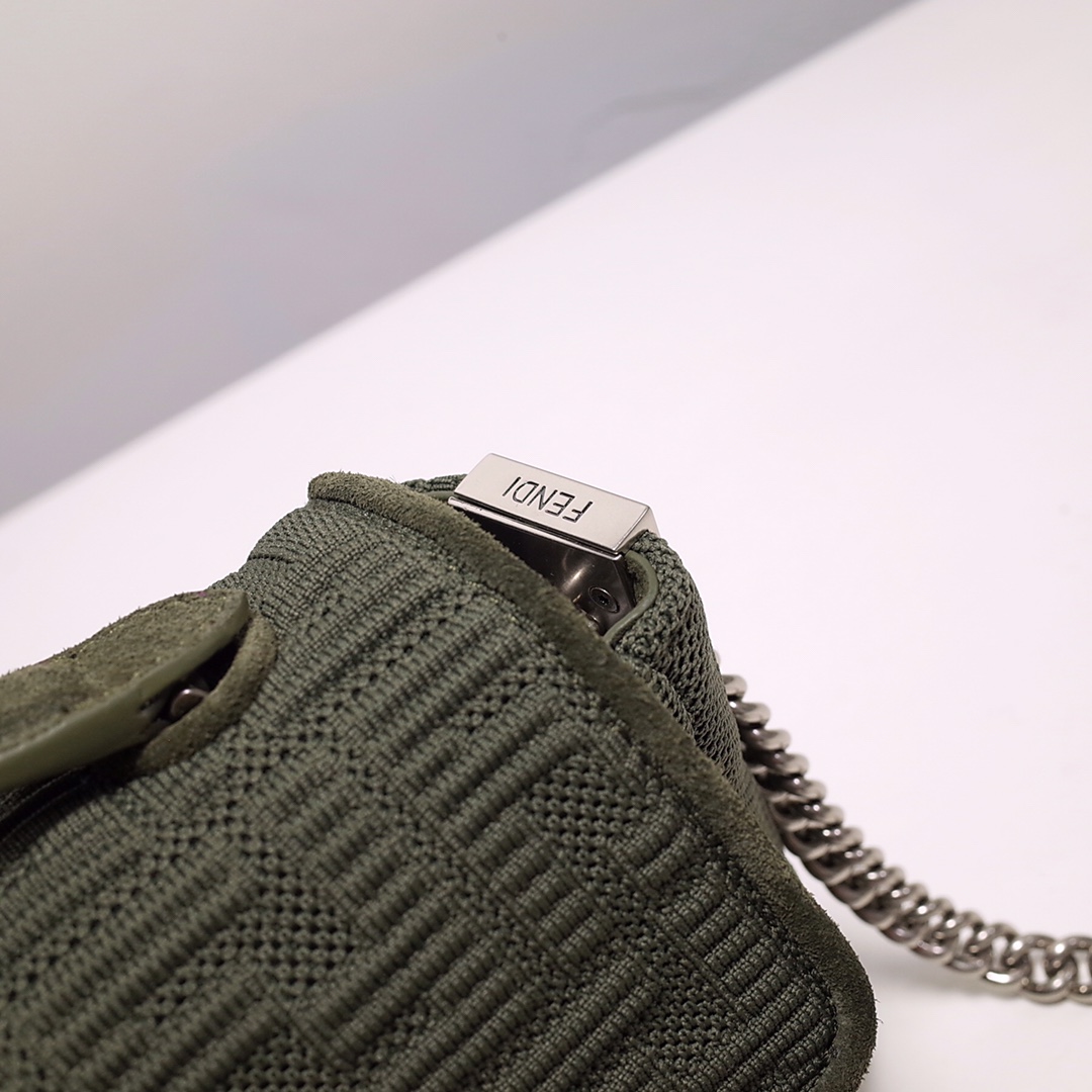 Fendi Iconic Medium Baguette Bag With Chain  (24-14.5-7CM)   8BR793 - PerfectKickZ