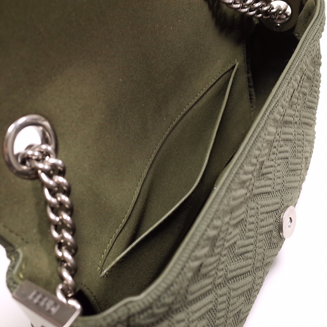 Fendi Iconic Medium Baguette Bag With Chain  (24-14.5-7CM)   8BR793 - PerfectKickZ