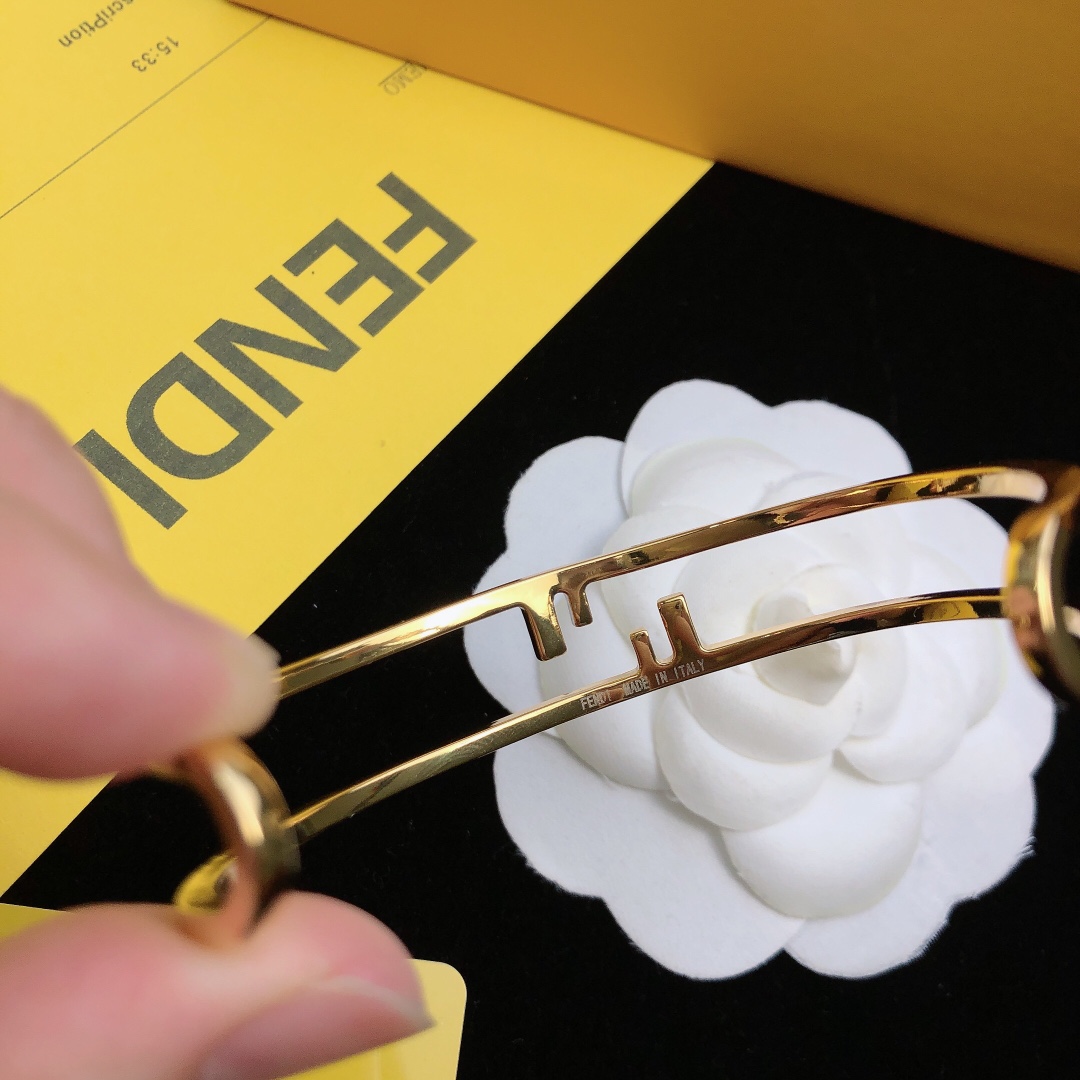 Fendi O’Lock Bracelet - PerfectKickZ