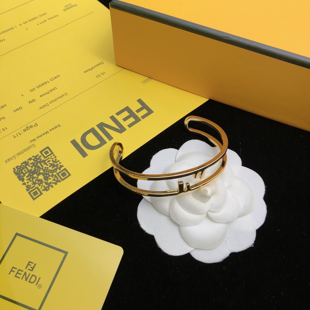Fendi O’Lock Bracelet - PerfectKickZ